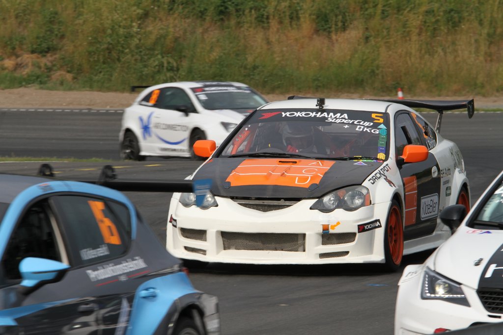 Jakob Borum i Honda Integra i tæt og flot fight med resten af feltet
(Foto: Keld Dohm)